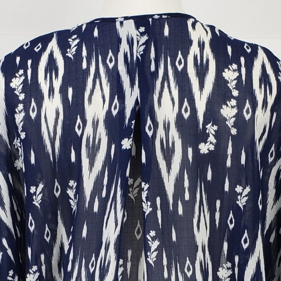 Xhilaration Top size XS Blue Floral Open Front - Picture 5 of 7